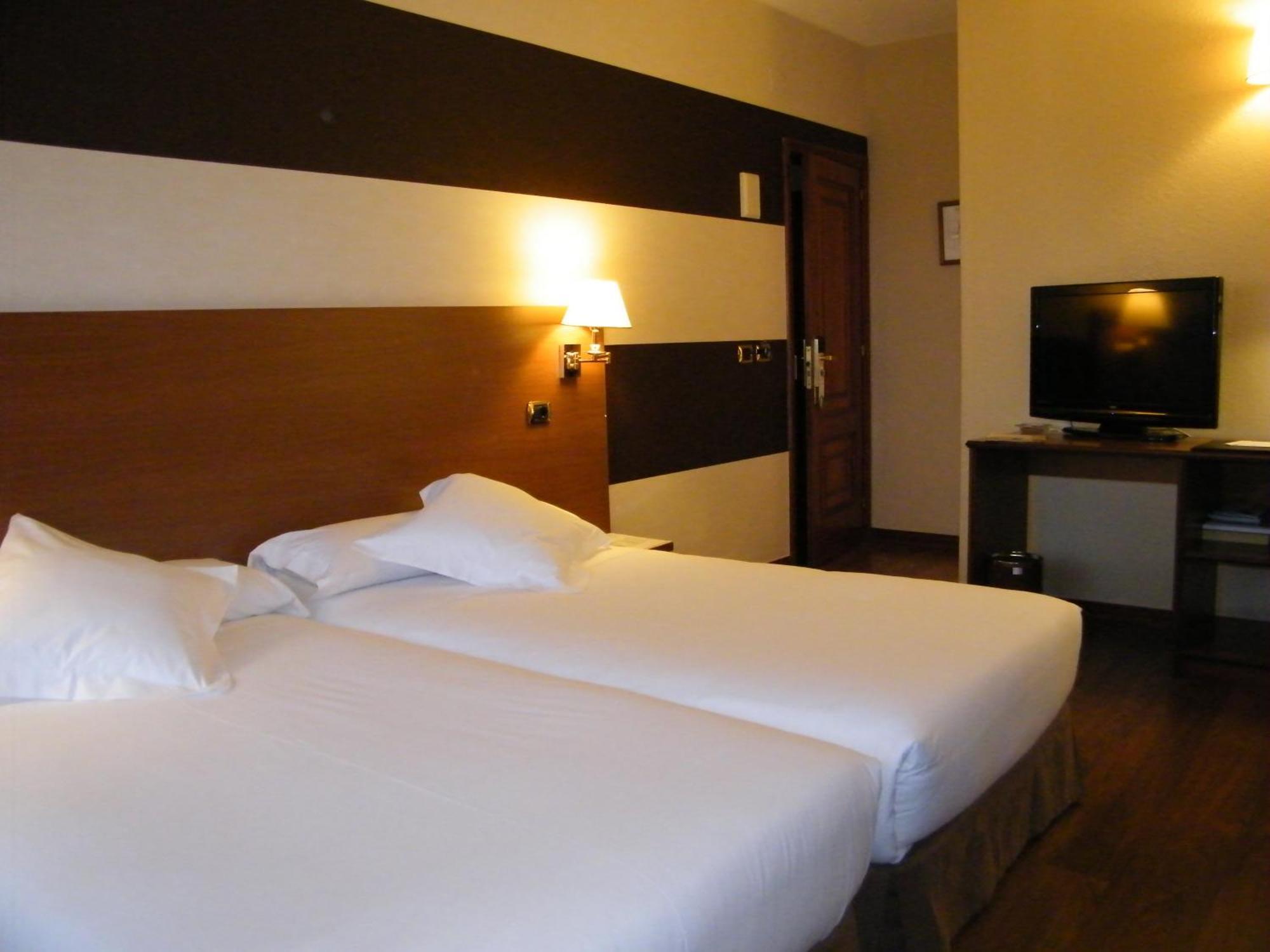 Oca Ipanema Hotel Vigo Exterior photo