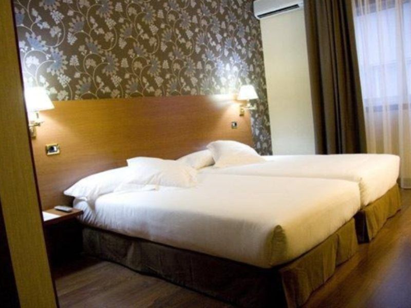 Oca Ipanema Hotel Vigo Exterior photo